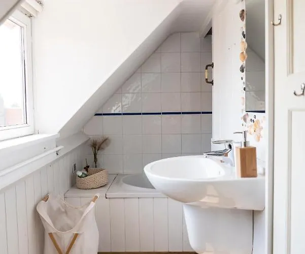 Kakelbont Holiday home *